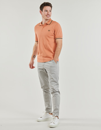 Fred Perry TWIN TIPPED FRED PERRY SHIRT Koralle