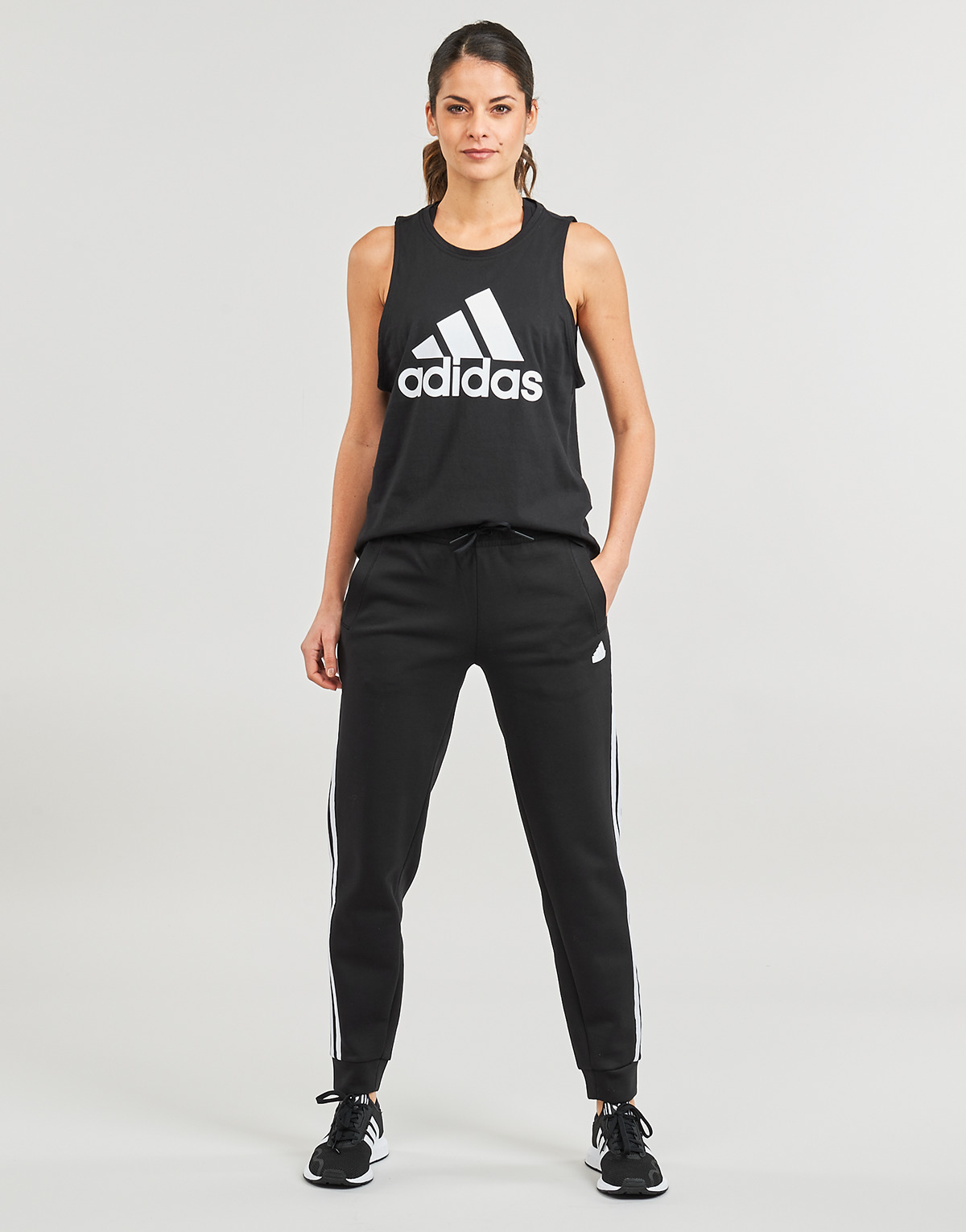 Kleidung Damen Jogginghosen Adidas Sportswear W FI 3S REG PT    